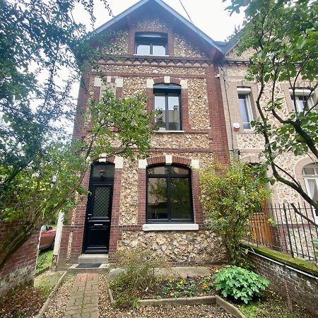 روان Agreable Maison De Ville Sur Trois Etages المظهر الخارجي الصورة